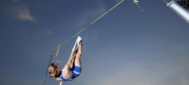 西亚卡姆意外战胜C9，表现优异引爆全场！引发球迷热议